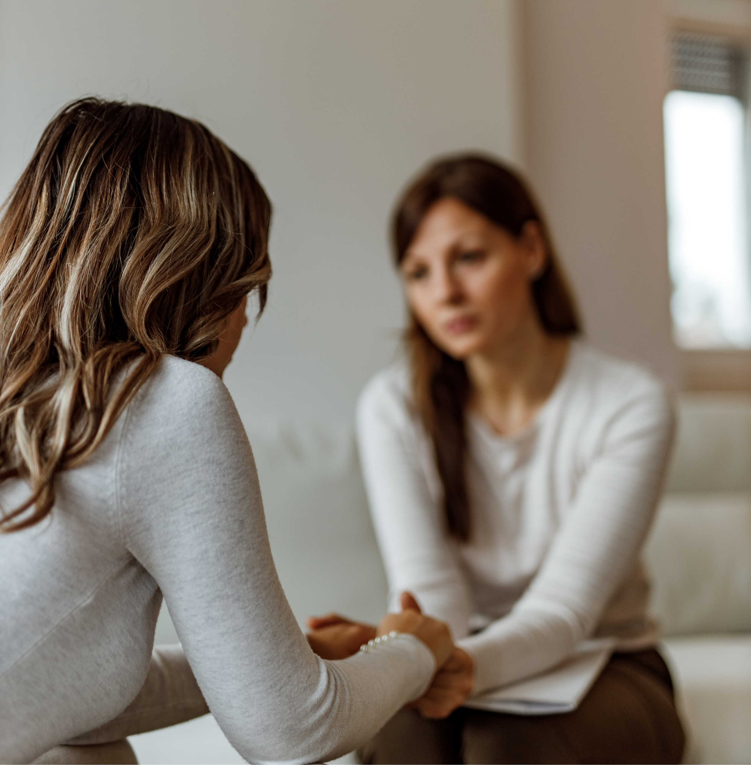 EAP clinician delivering counselling to employee (1)