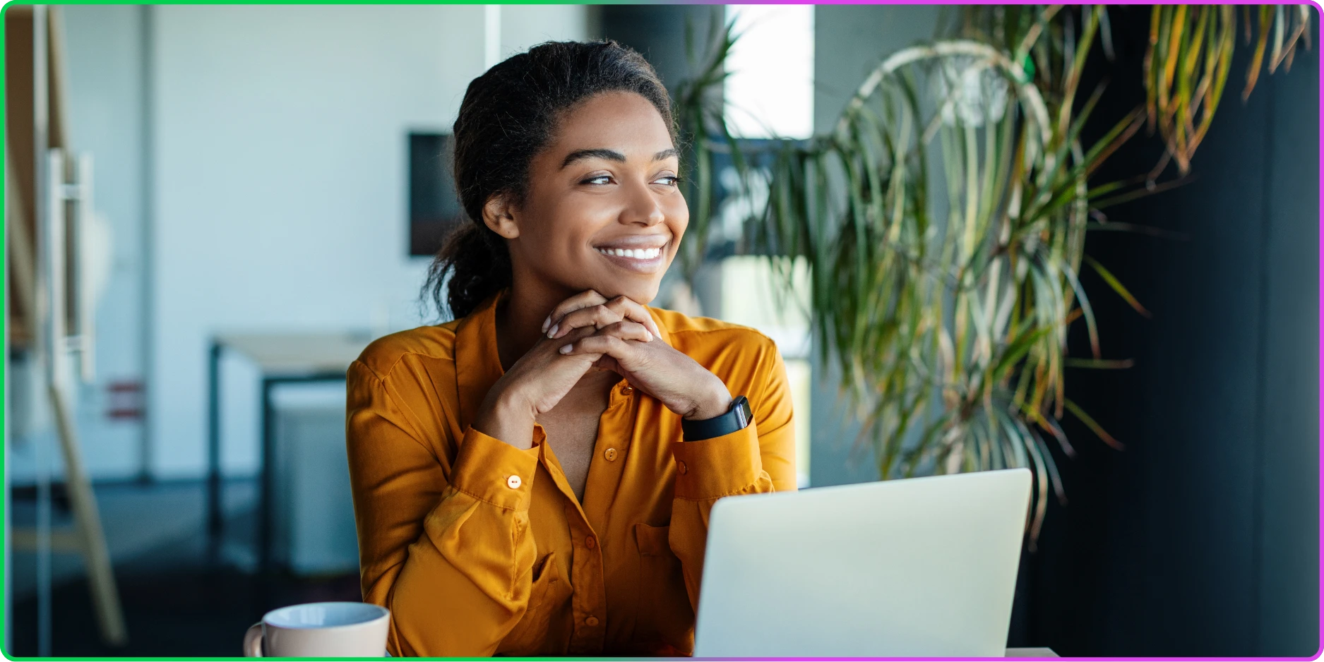 Happy leader who's working in a psychosocially safe workplace